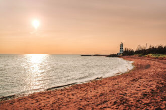 加拿大爱德华王子岛的15个最佳海滩